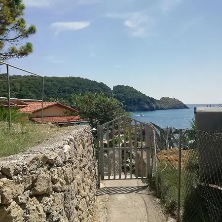 Dimitris Apartment *