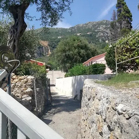 Dimitris Apartment *